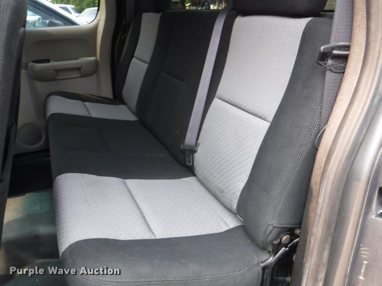 image for item J5683 2009 Chevrolet Silverado 1500 Ext. Cab pickup truck