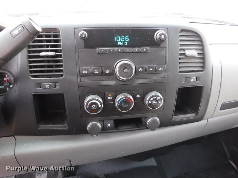 image for item J5683 2009 Chevrolet Silverado 1500 Ext. Cab pickup truck