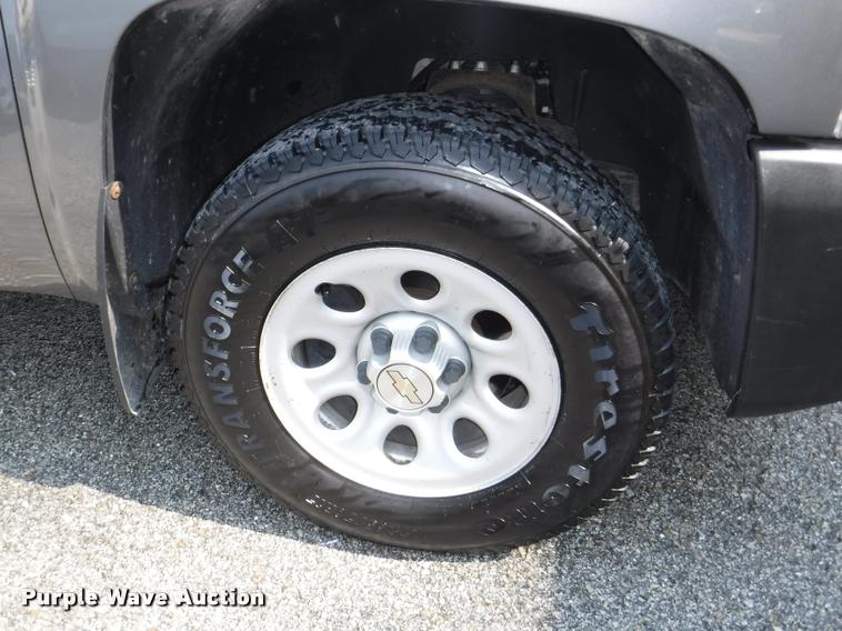 image for item J5683 2009 Chevrolet Silverado 1500 Ext. Cab pickup truck