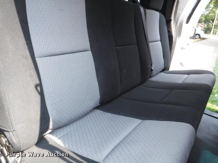 image for item J5683 2009 Chevrolet Silverado 1500 Ext. Cab pickup truck