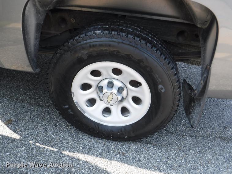 image for item J5683 2009 Chevrolet Silverado 1500 Ext. Cab pickup truck