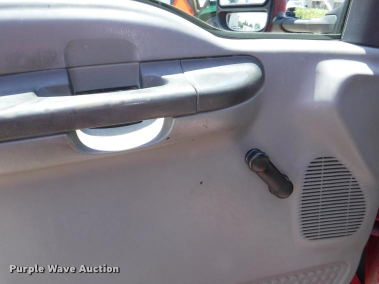 image for item J5684 2002 Ford F450 Super Duty XL service truck