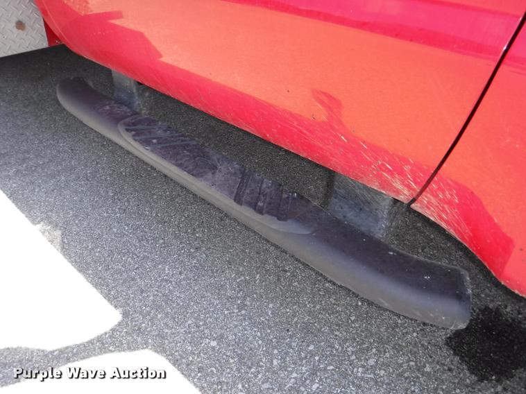 image for item J5684 2002 Ford F450 Super Duty XL service truck