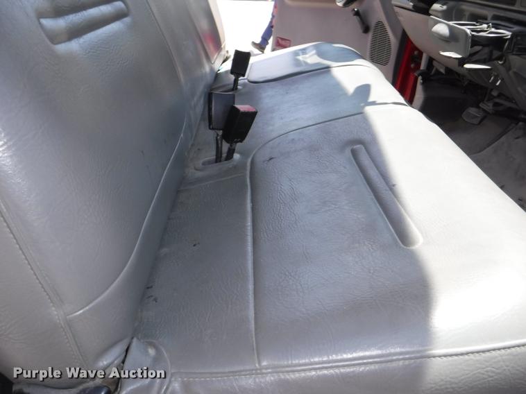 image for item J5684 2002 Ford F450 Super Duty XL service truck