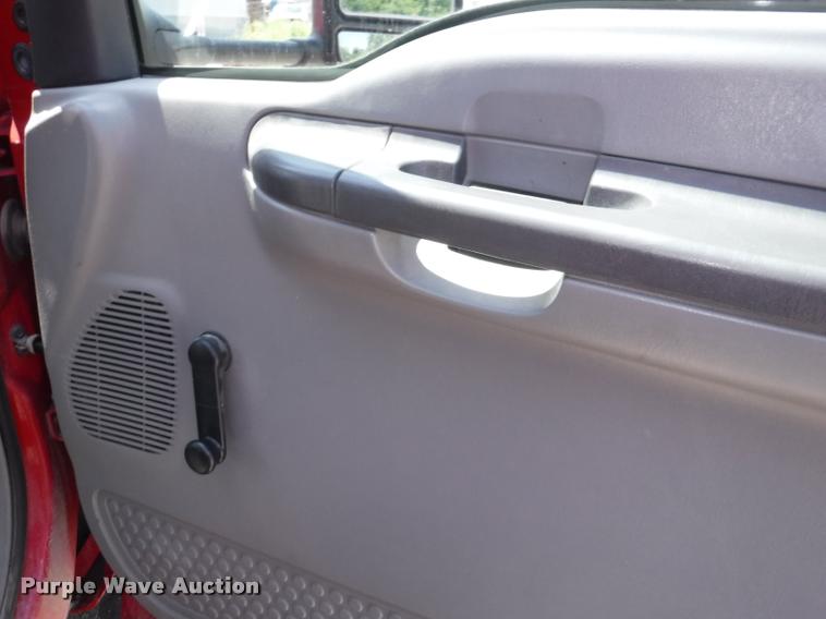 image for item J5684 2002 Ford F450 Super Duty XL service truck