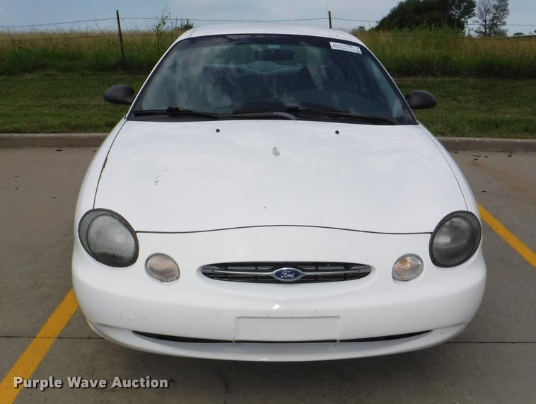 image for item J5685 1999 Ford Taurus LX