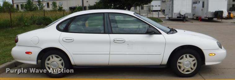 image for item J5685 1999 Ford Taurus LX