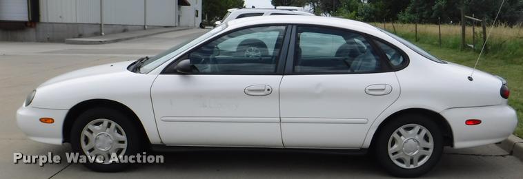 image for item J5685 1999 Ford Taurus LX
