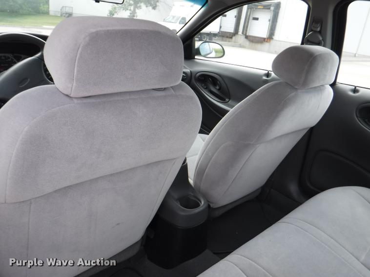 image for item J5685 1999 Ford Taurus LX