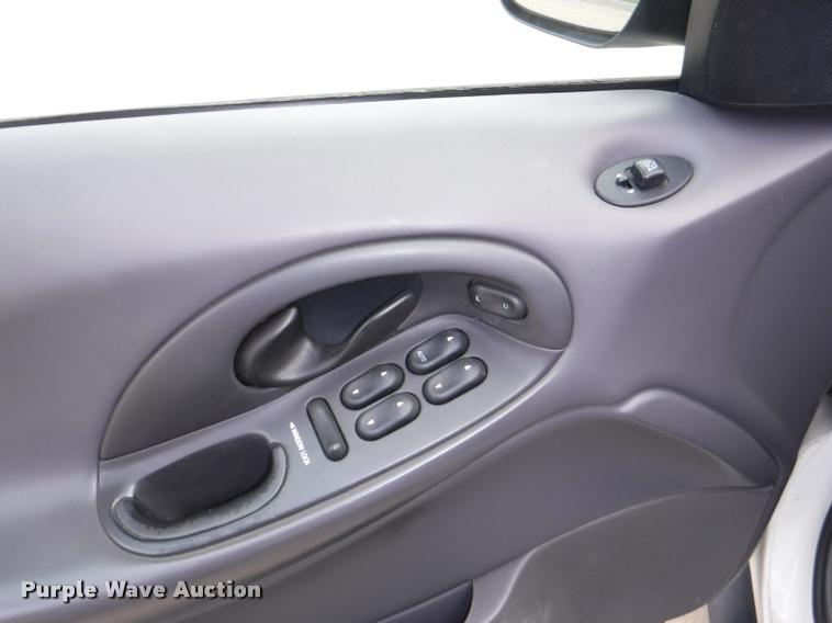 image for item J5685 1999 Ford Taurus LX