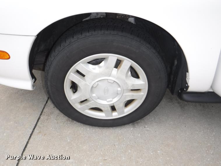 image for item J5685 1999 Ford Taurus LX