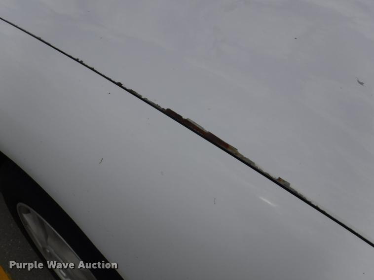 image for item J5685 1999 Ford Taurus LX