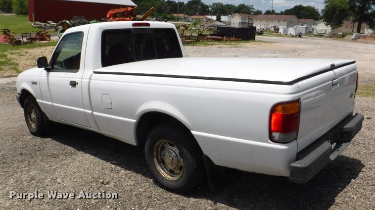 image for item J5686 1998 Ford Ranger pickup truck
