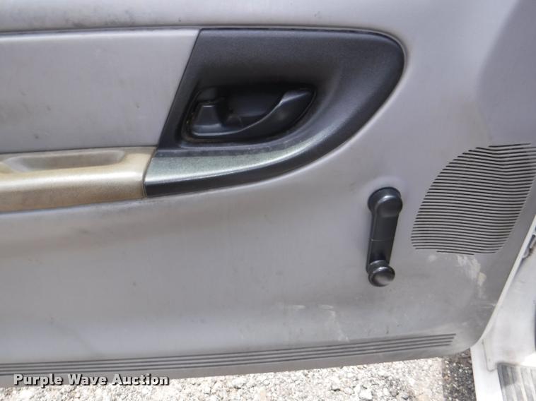 image for item J5686 1998 Ford Ranger pickup truck