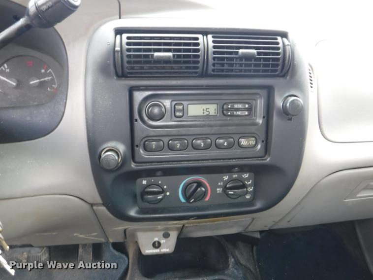 image for item J5686 1998 Ford Ranger pickup truck