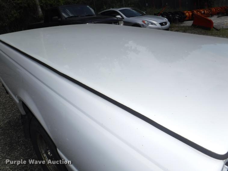 image for item J5686 1998 Ford Ranger pickup truck