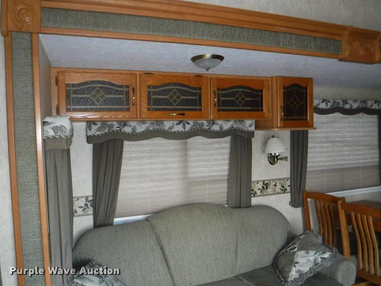 image for item K5917 2005 Sandpiper 305RW camper