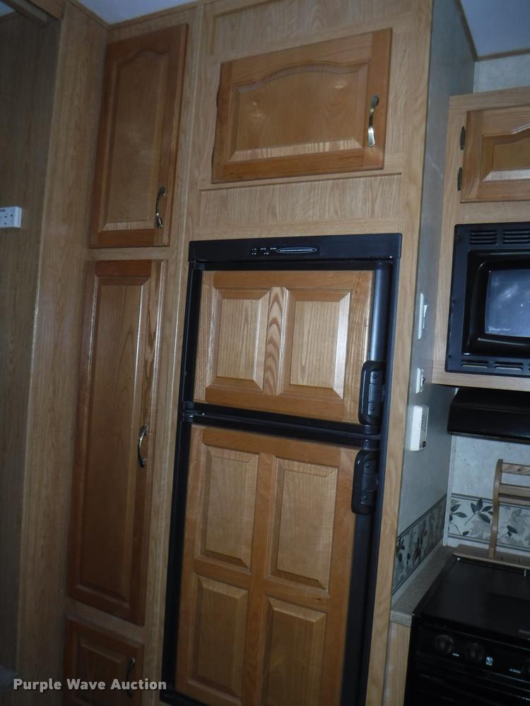 image for item K5917 2005 Sandpiper 305RW camper