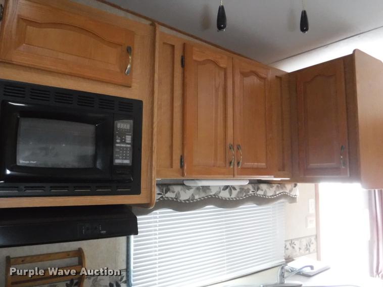 image for item K5917 2005 Sandpiper 305RW camper