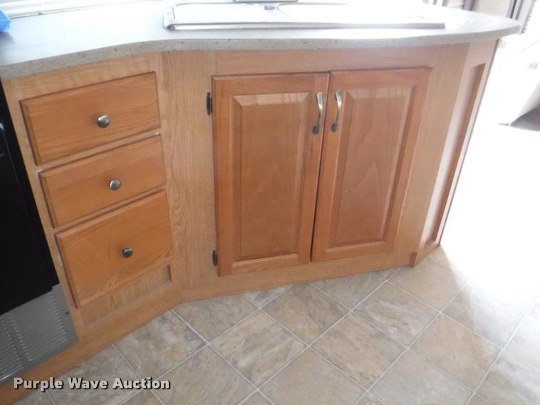 image for item K5917 2005 Sandpiper 305RW camper