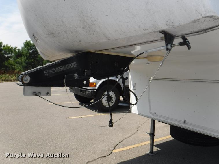 image for item K5917 2005 Sandpiper 305RW camper