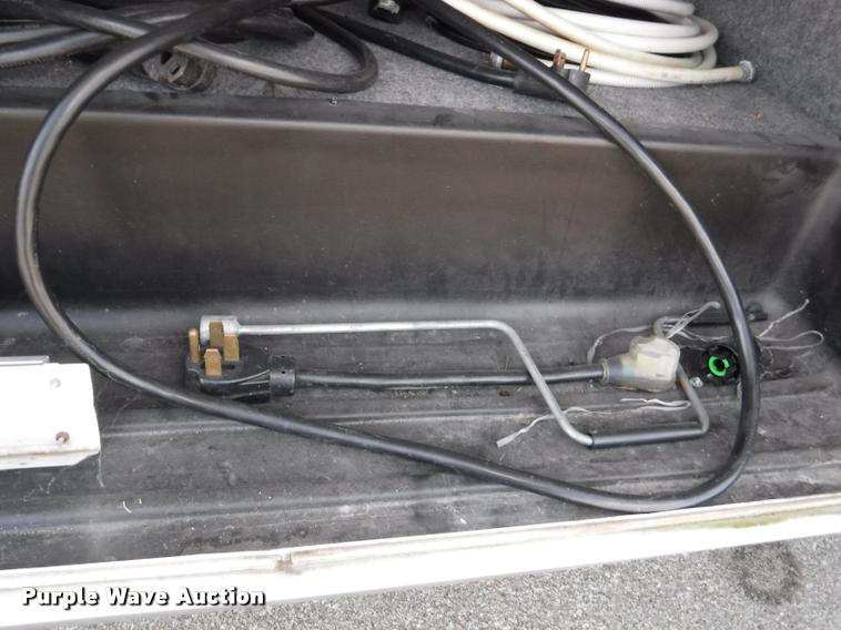 image for item K5917 2005 Sandpiper 305RW camper