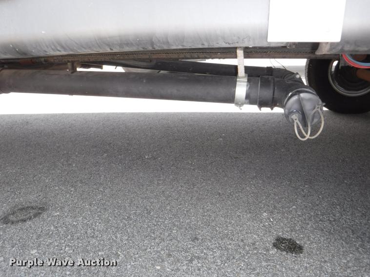 image for item K5917 2005 Sandpiper 305RW camper