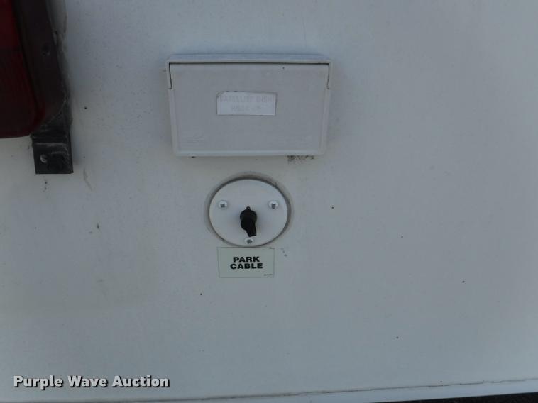 image for item K5917 2005 Sandpiper 305RW camper