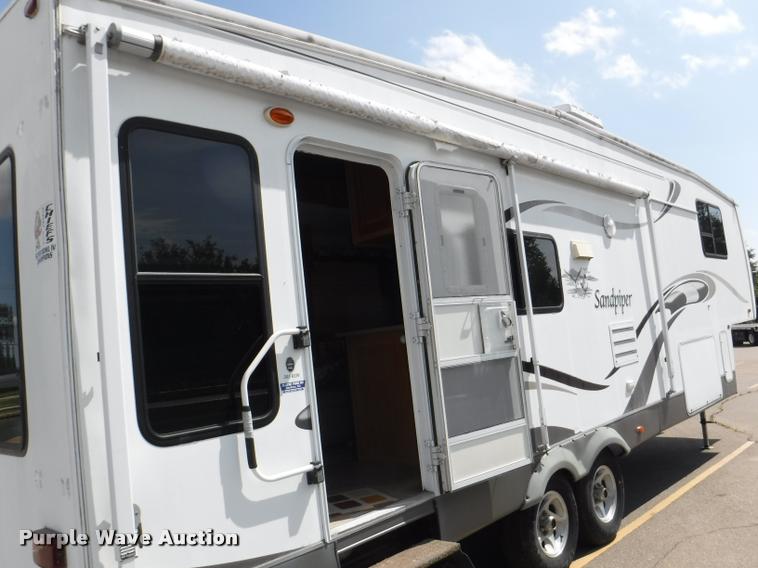 image for item K5917 2005 Sandpiper 305RW camper