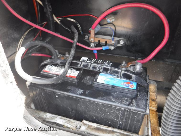 image for item K5917 2005 Sandpiper 305RW camper