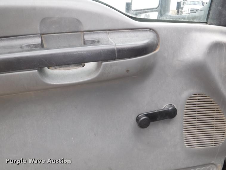 image for item K5935 2006 Ford F550 Super Duty XL dump flatbed truck