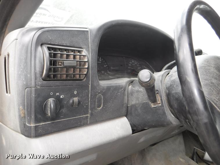 image for item K5935 2006 Ford F550 Super Duty XL dump flatbed truck