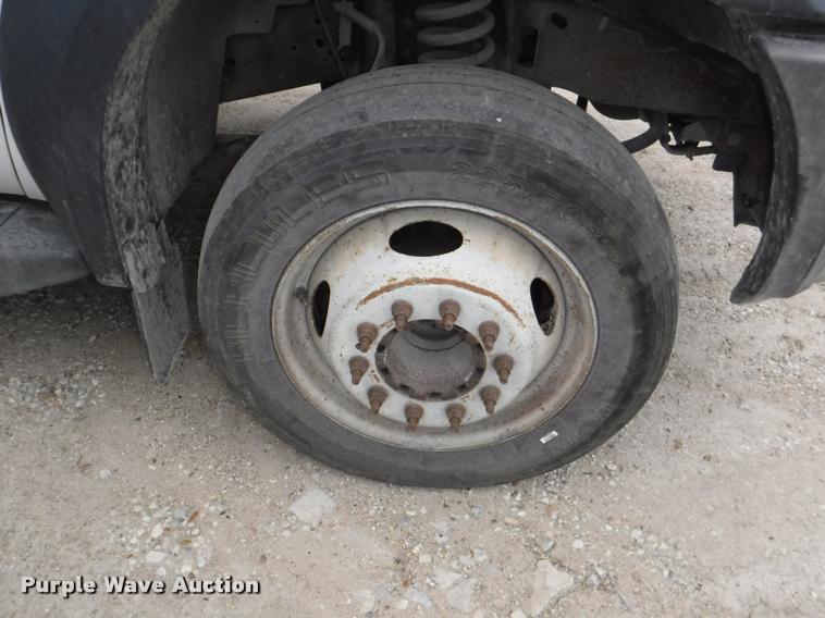 image for item K5935 2006 Ford F550 Super Duty XL dump flatbed truck