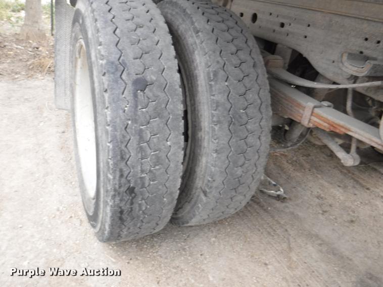 image for item K5935 2006 Ford F550 Super Duty XL dump flatbed truck