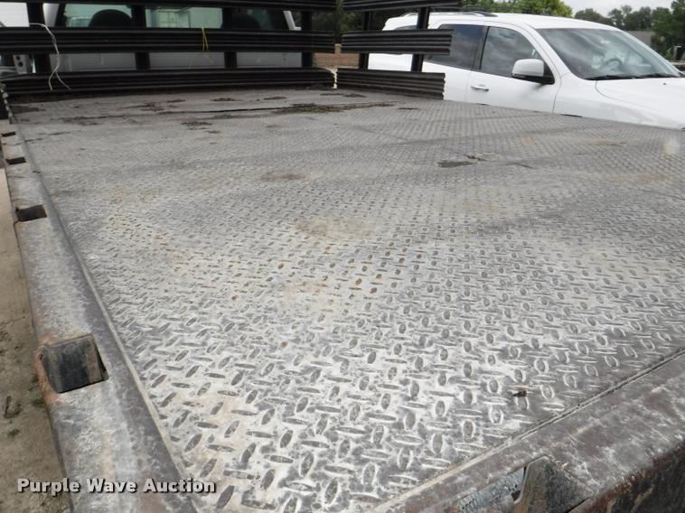 image for item K5935 2006 Ford F550 Super Duty XL dump flatbed truck