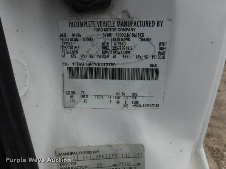 image for item K5935 2006 Ford F550 Super Duty XL dump flatbed truck