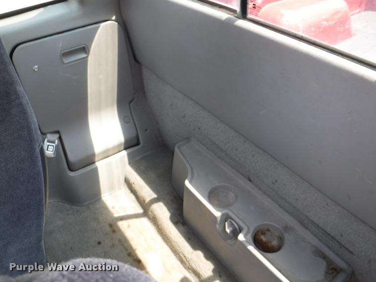 image for item K5937 1996 Chevrolet S10 Ext. Cab pickup truck