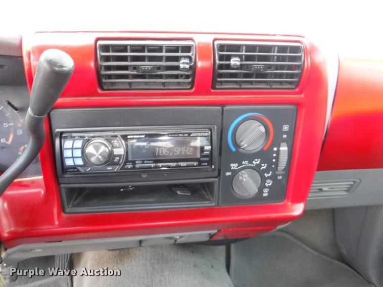 image for item K5937 1996 Chevrolet S10 Ext. Cab pickup truck