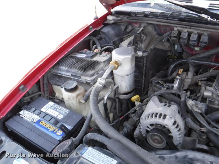 image for item K5937 1996 Chevrolet S10 Ext. Cab pickup truck