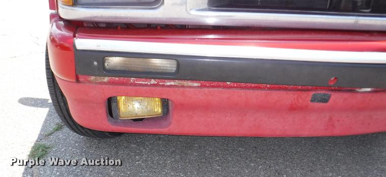 image for item K5937 1996 Chevrolet S10 Ext. Cab pickup truck