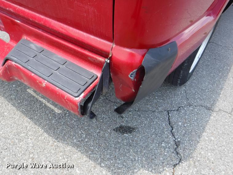 image for item K5937 1996 Chevrolet S10 Ext. Cab pickup truck