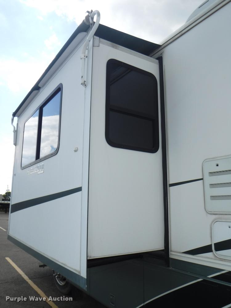 image for item K5967 2003 Holiday Rambler Ambassador RV