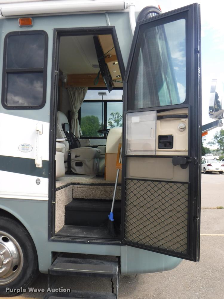 image for item K5967 2003 Holiday Rambler Ambassador RV