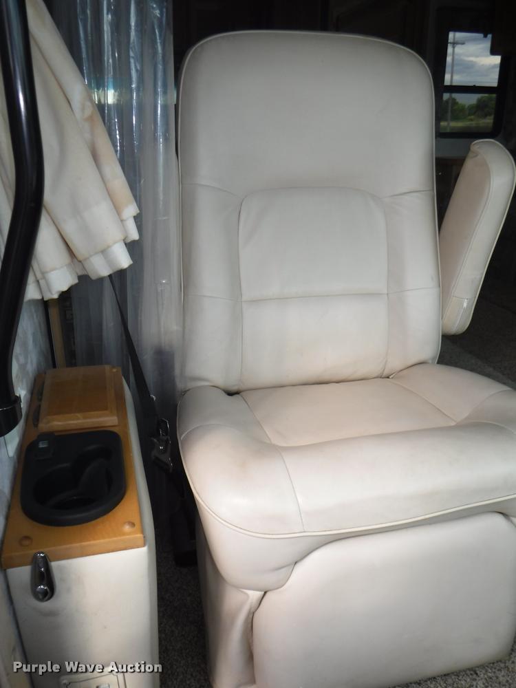 image for item K5967 2003 Holiday Rambler Ambassador RV