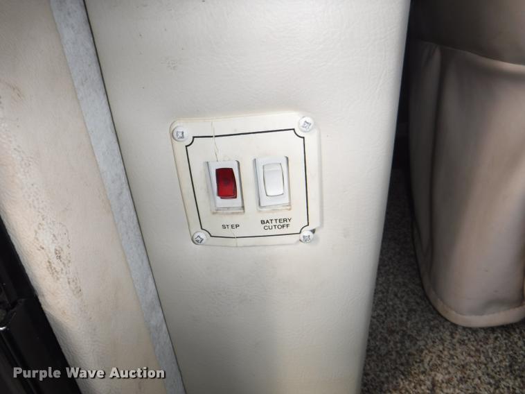 image for item K5967 2003 Holiday Rambler Ambassador RV