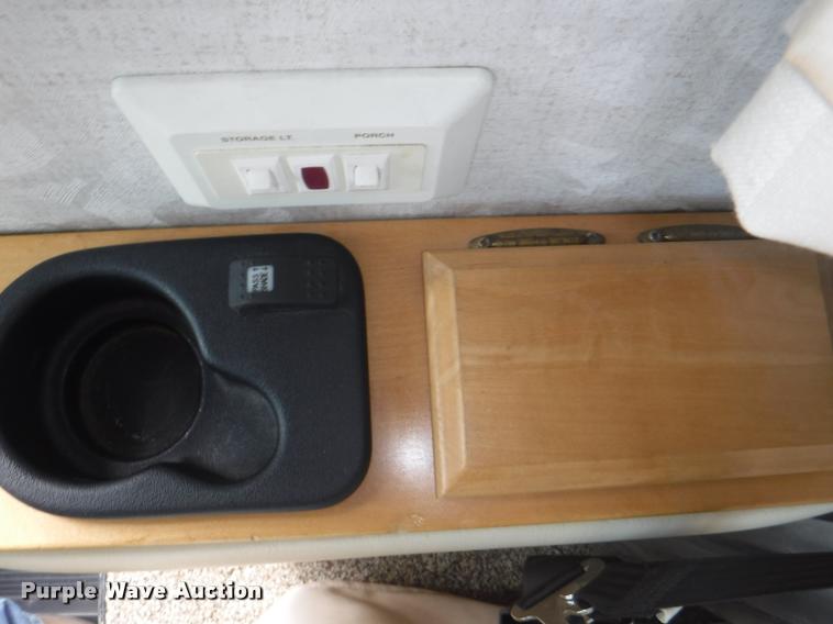 image for item K5967 2003 Holiday Rambler Ambassador RV