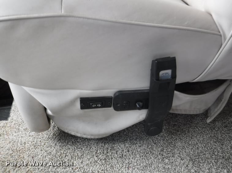 image for item K5967 2003 Holiday Rambler Ambassador RV