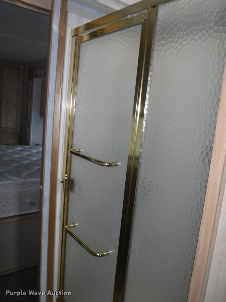 image for item K5967 2003 Holiday Rambler Ambassador RV