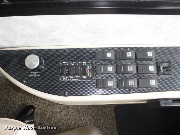 image for item K5967 2003 Holiday Rambler Ambassador RV