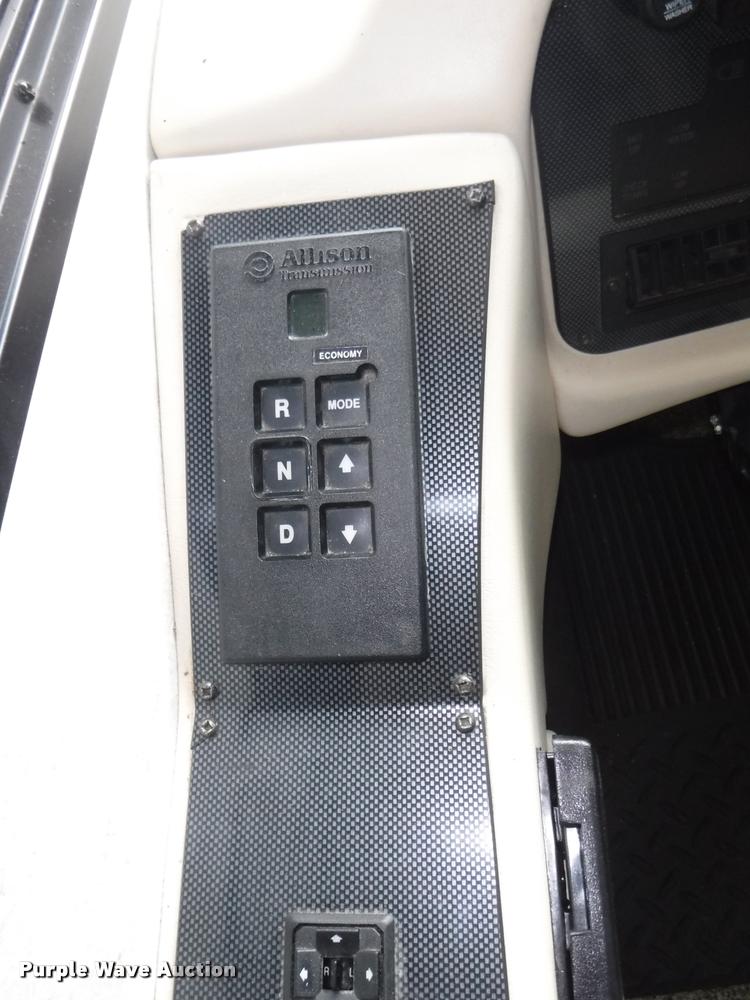 image for item K5967 2003 Holiday Rambler Ambassador RV